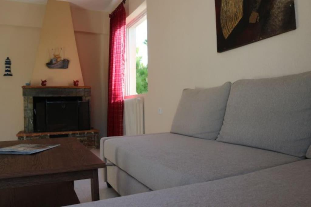 Anestis Apartment Akrata Exterior photo