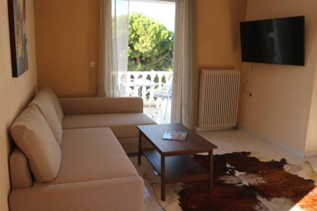 Anestis Apartment Akrata Exterior photo