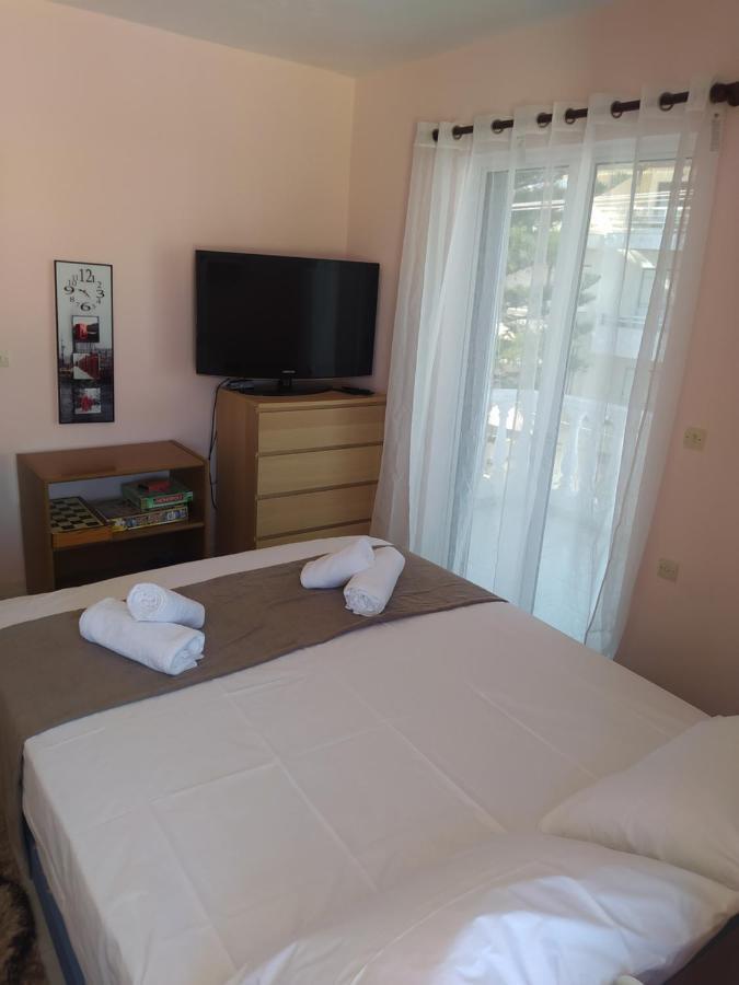 Anestis Apartment Akrata Exterior photo